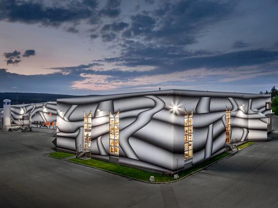 Die Halle 10 – entworfen und mitgestaltet vom Künstler Prof. Peter Kogler