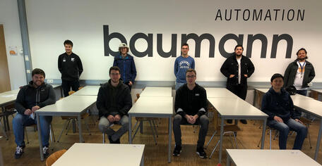 Die Studierenden-Gruppe im Baumann-Hörsaal der OTH. 